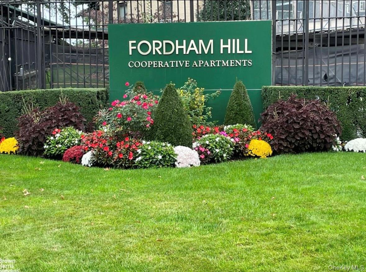 2 Fordham Hill Oval 1G Property Photo 1