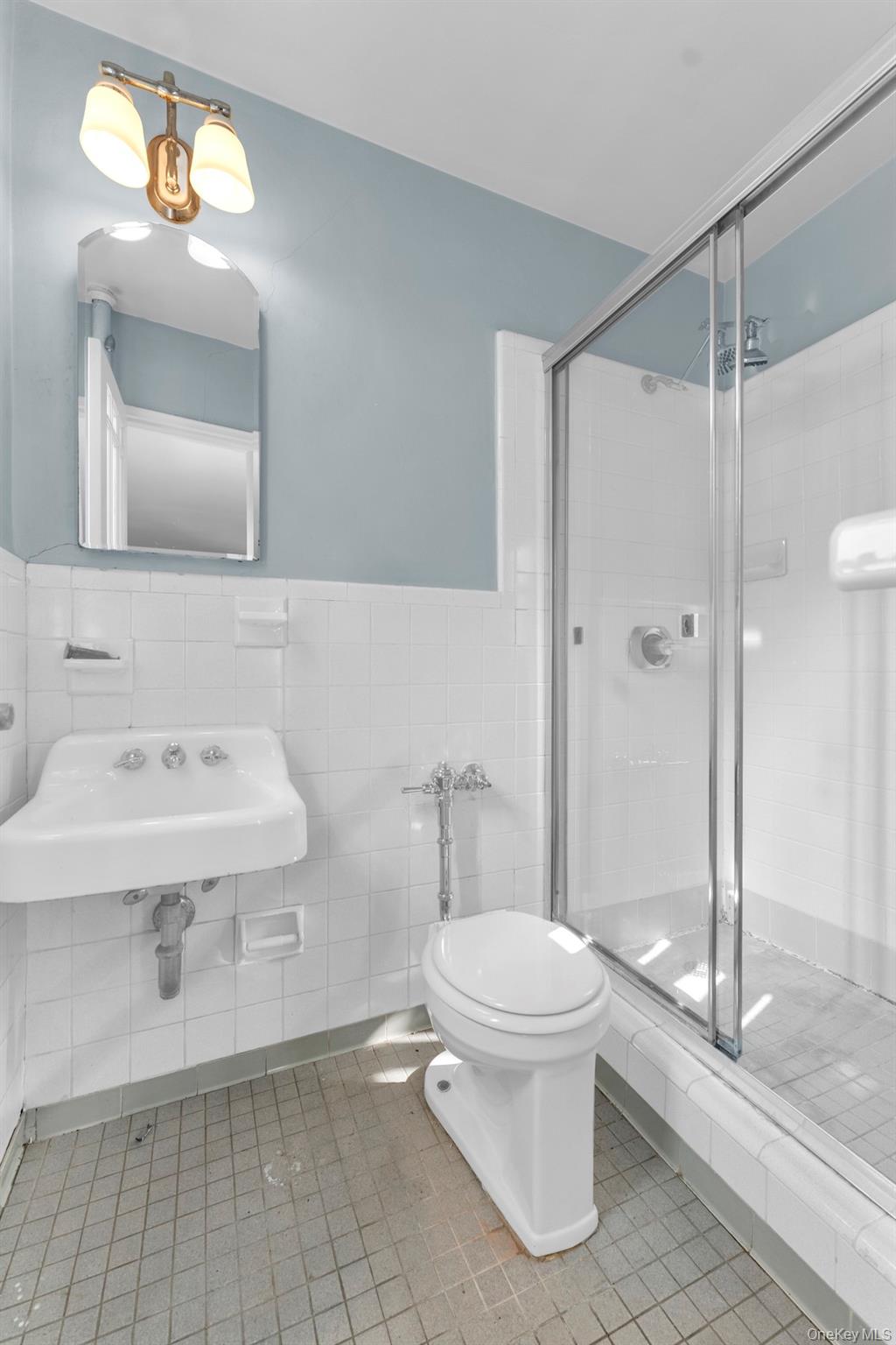 2015 Saint Paul Avenue 6i Property Photo 6