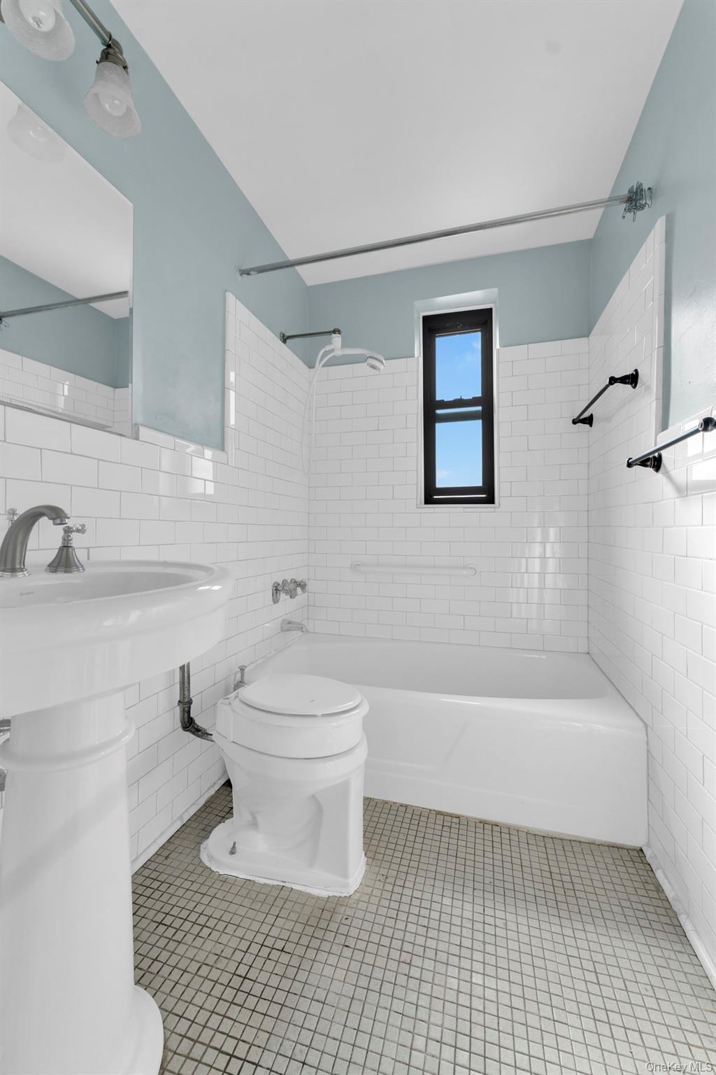 2015 Saint Paul Avenue 6i Property Photo 8