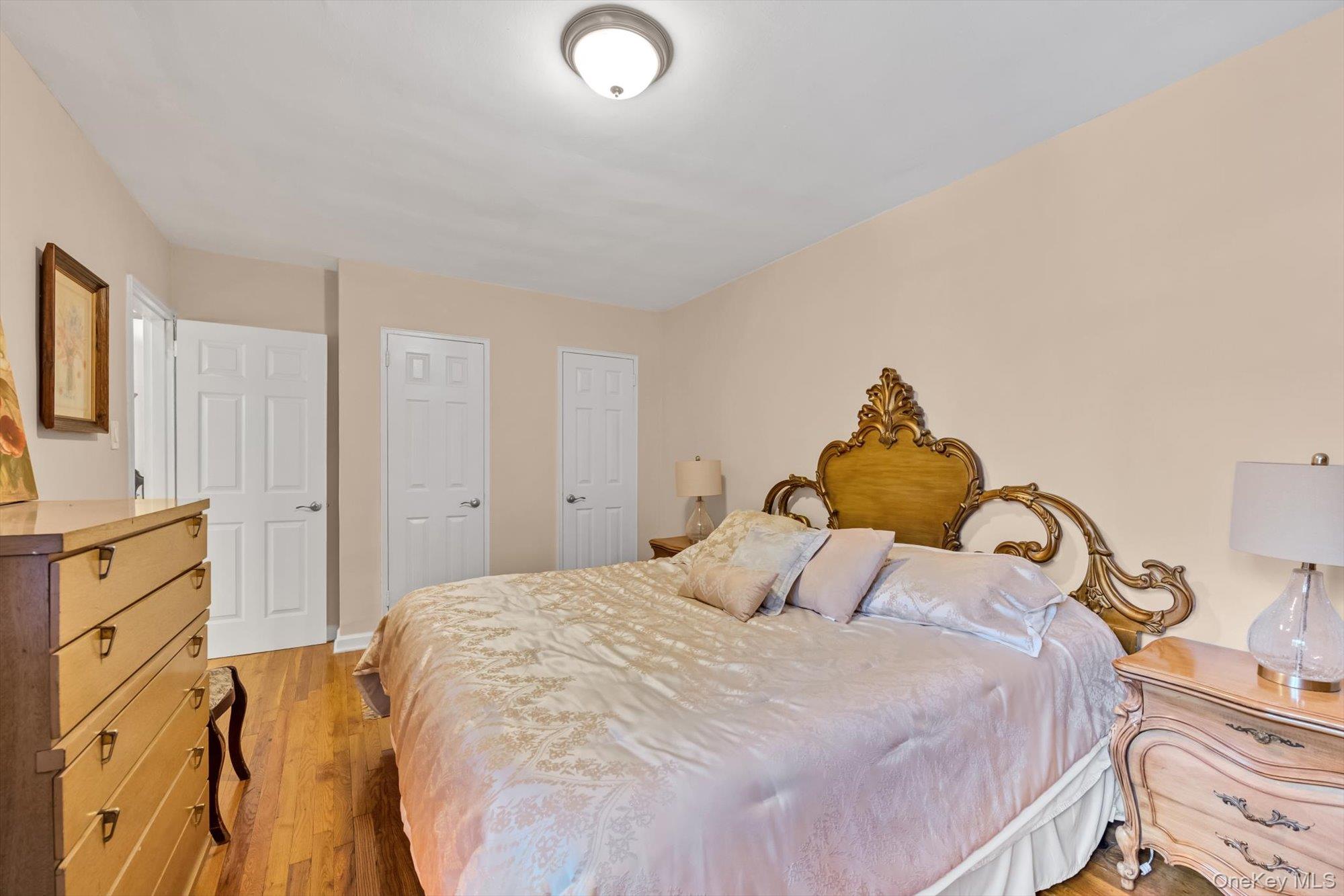 67-30 Clyde Street 3w Property Photo 10