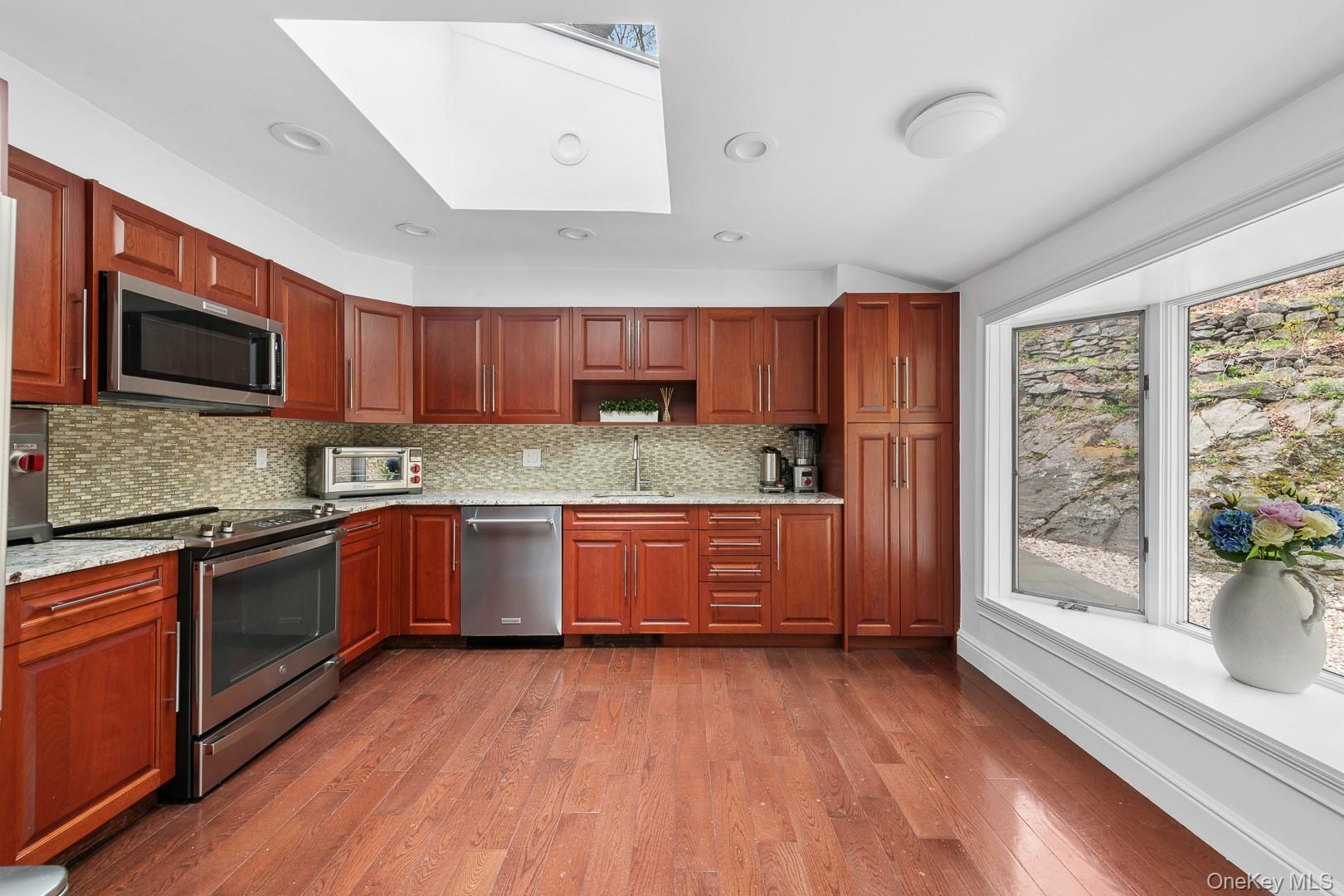 168 Pound Ridge Road Property Photo 10