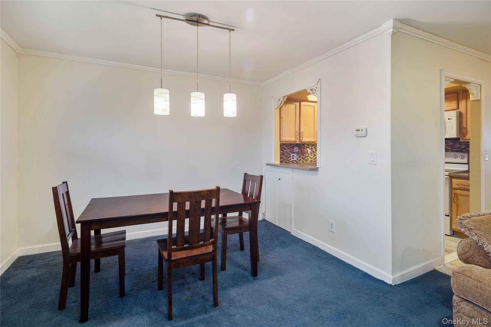 18l Hastings Court Property Photo 8