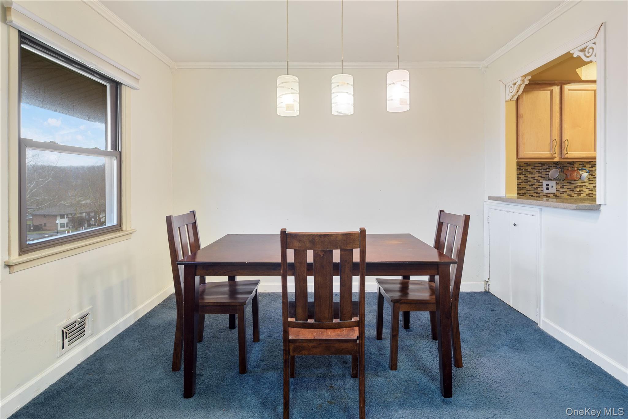 18l Hastings Court Property Photo 9