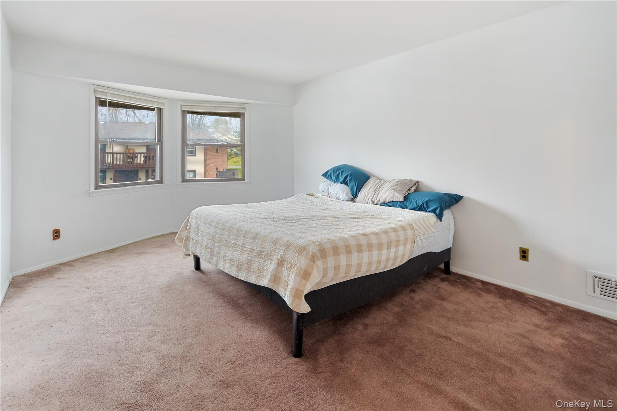 18l Hastings Court Property Photo 10