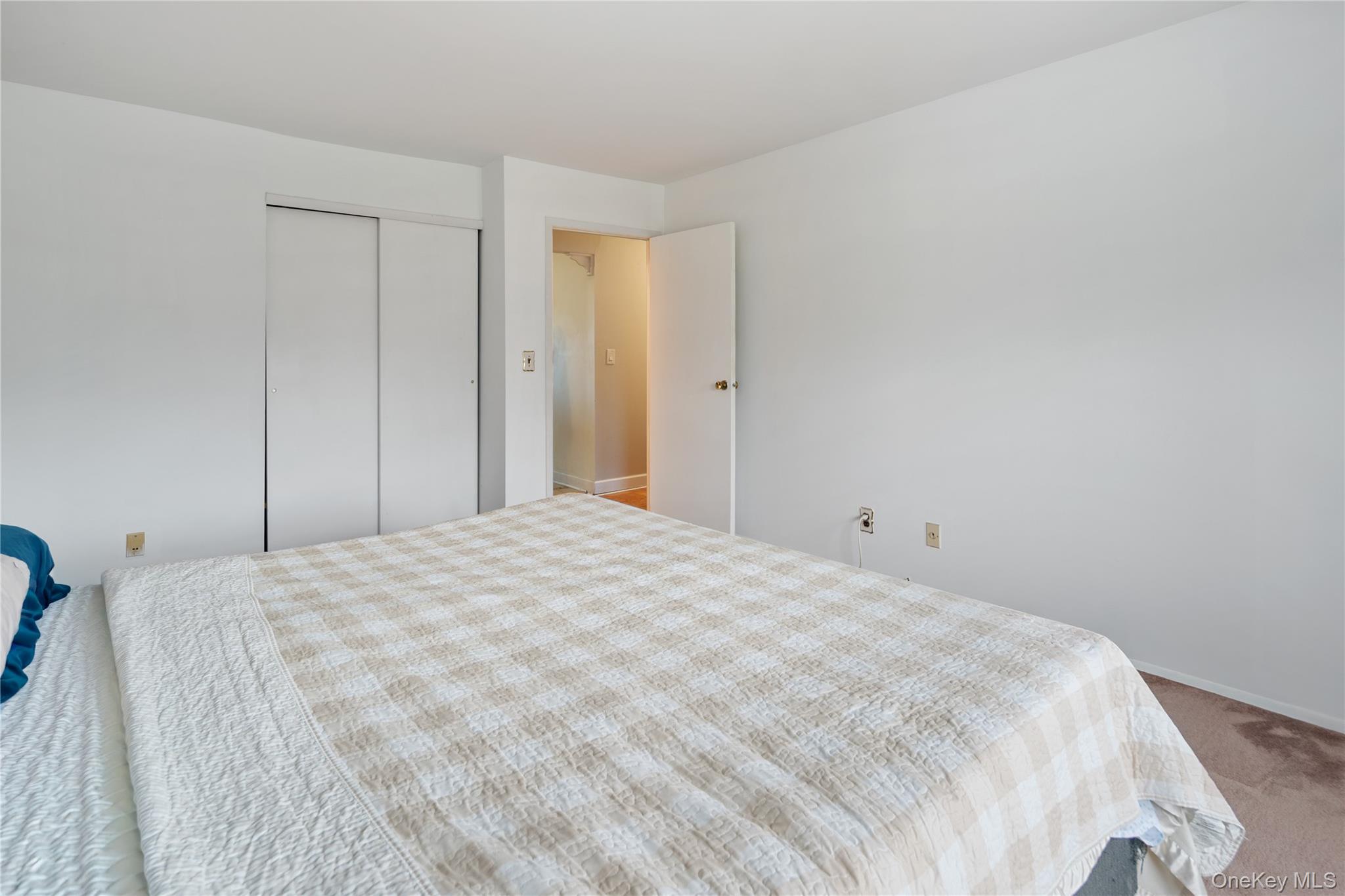 18l Hastings Court Property Photo 11