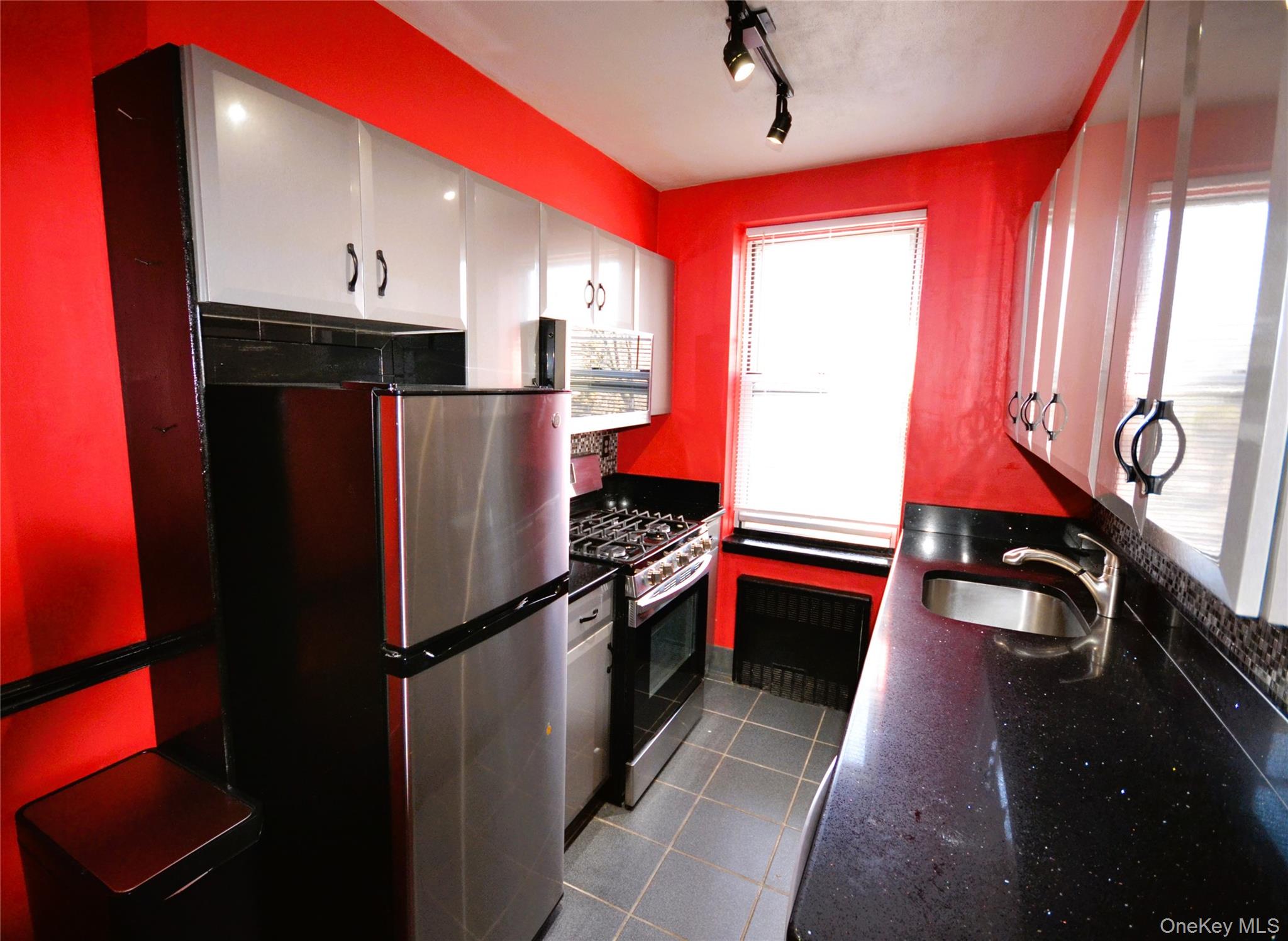 247 Parkview Avenue 6m Property Photo 7
