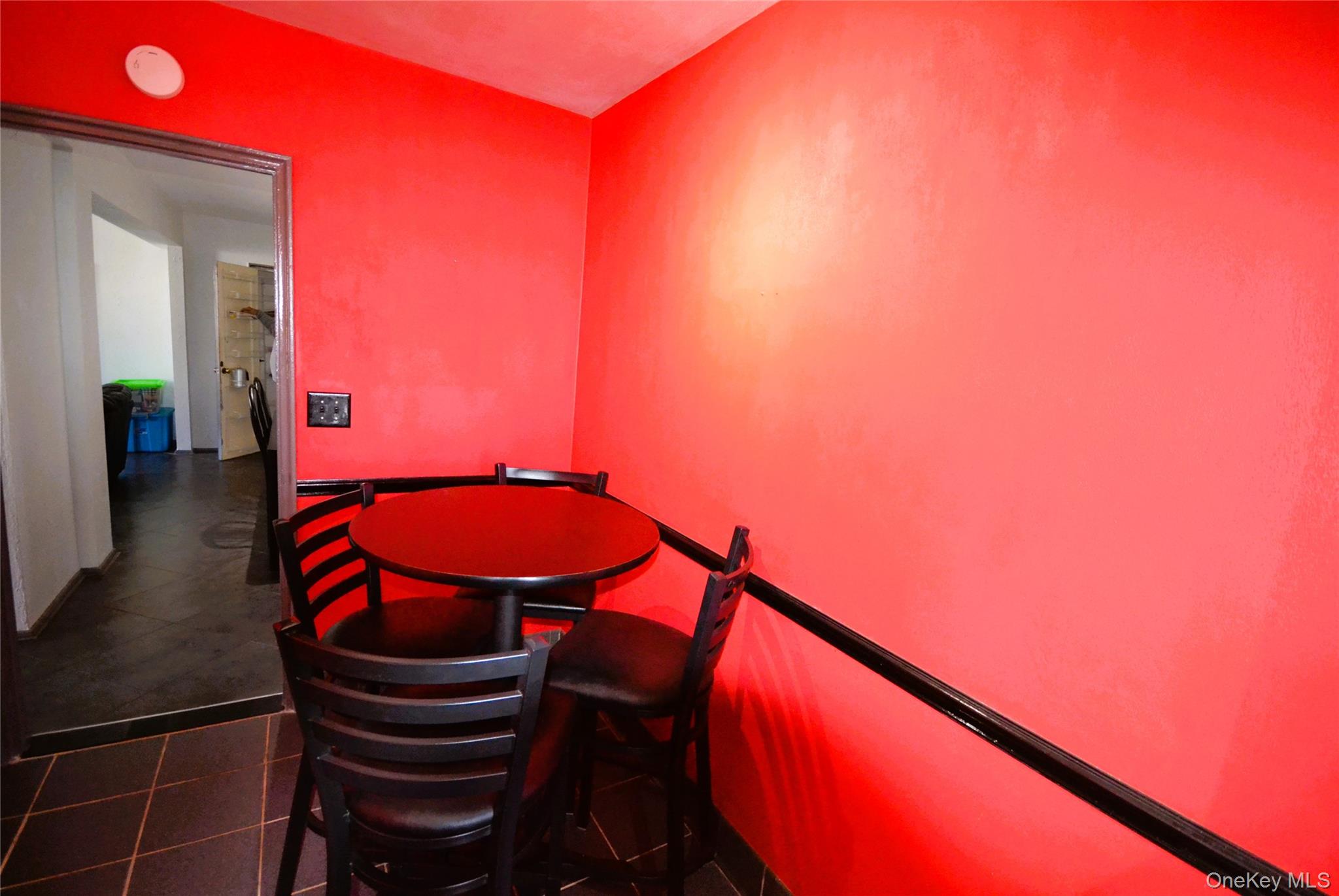 247 Parkview Avenue 6m Property Photo 8