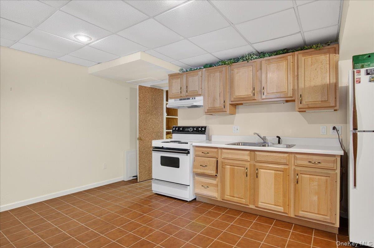 3 South Collins Terrace Property Photo 40