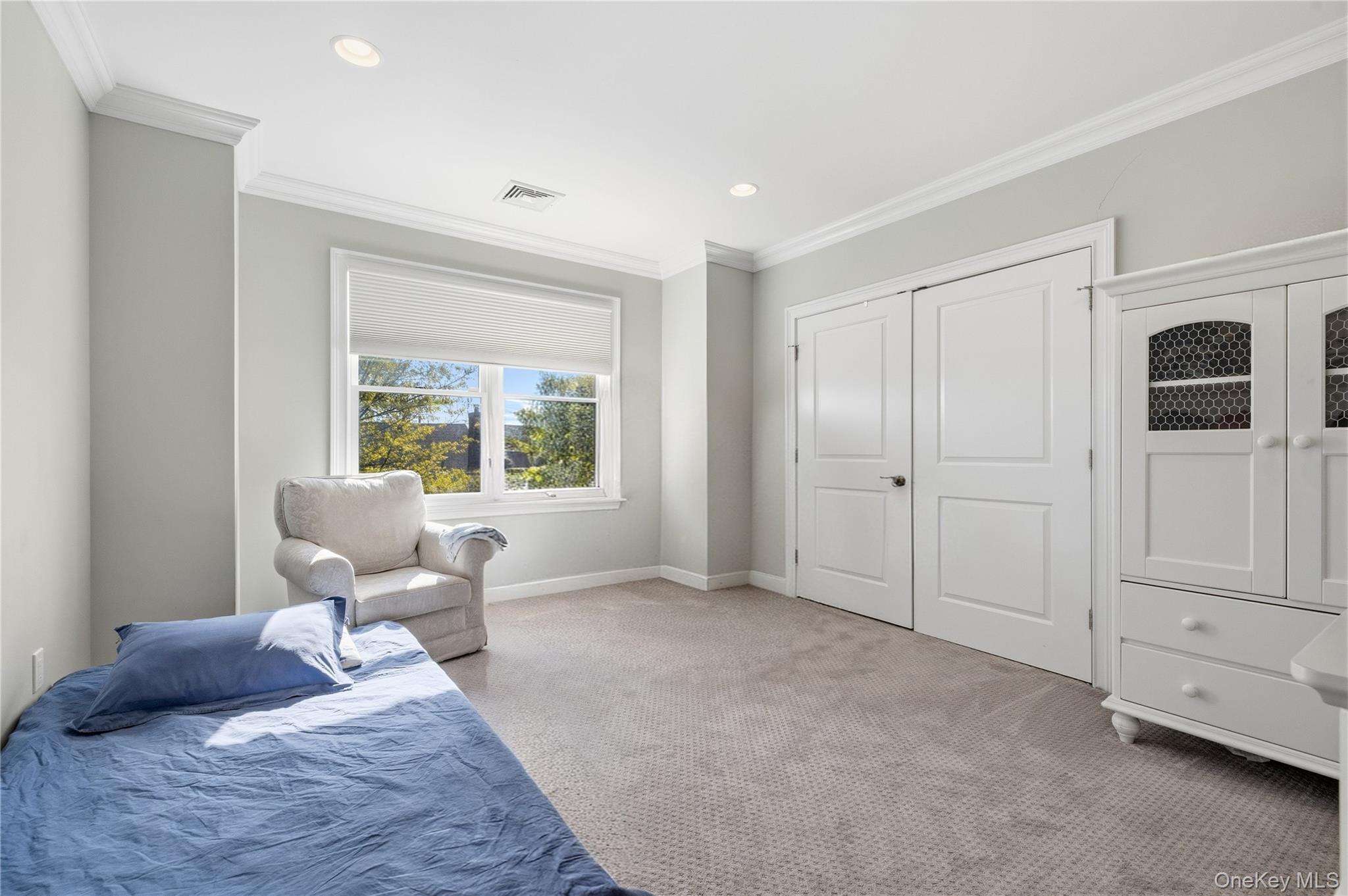 553 Derby Avenue Property Photo 20