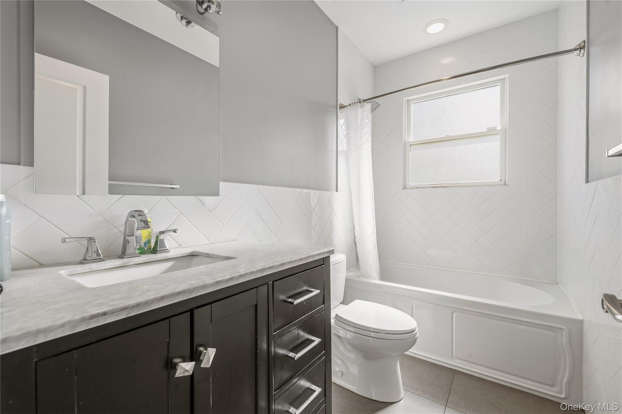 553 Derby Avenue Property Photo 21