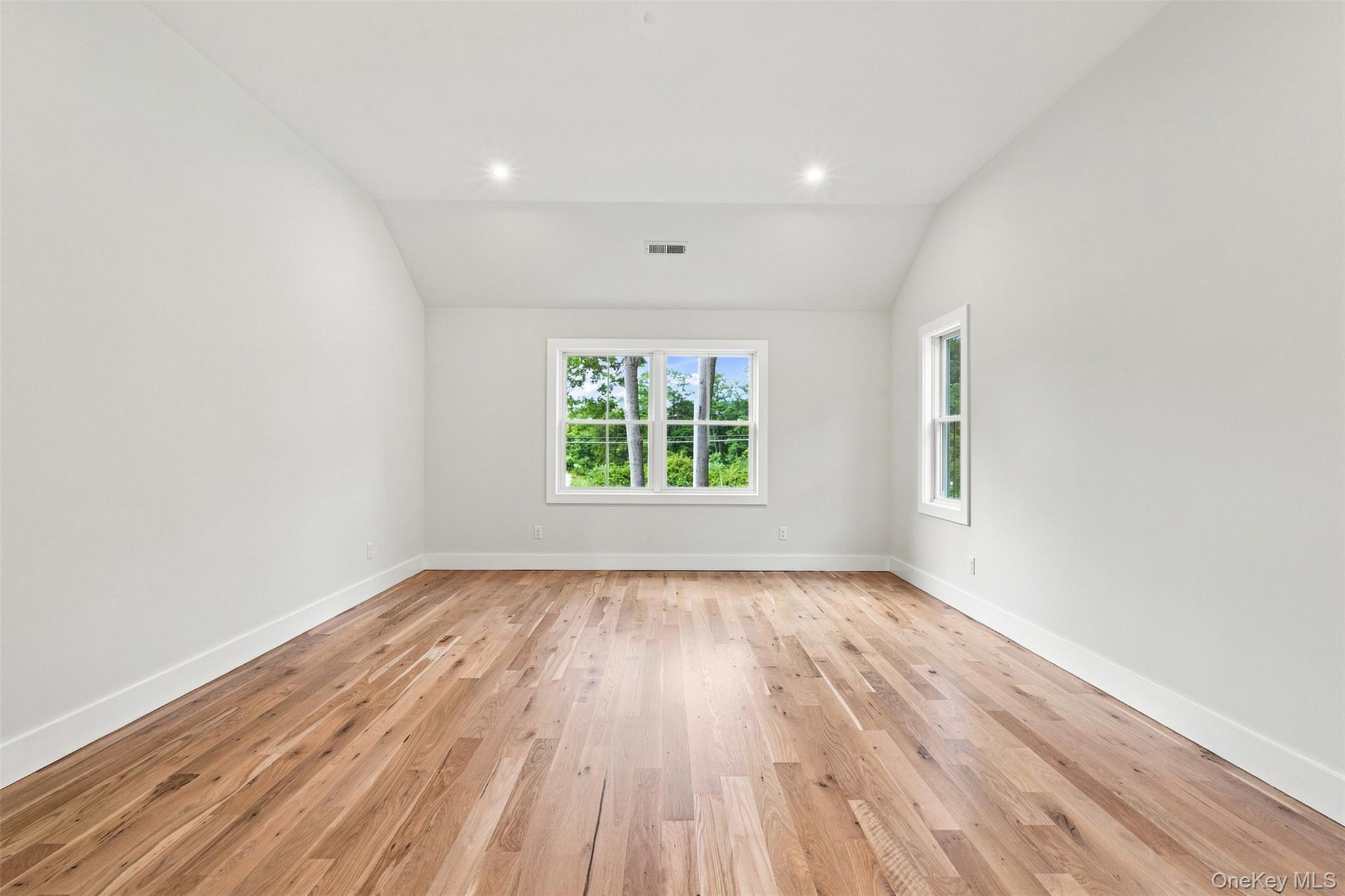 240 Mahopac Avenue Property Photo 15