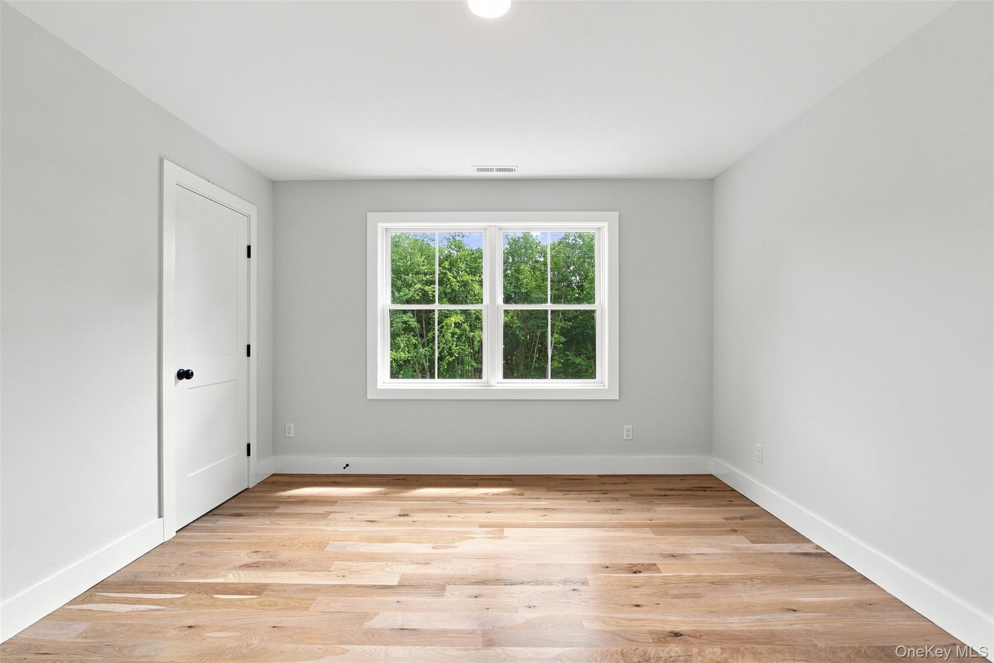 240 Mahopac Avenue Property Photo 25