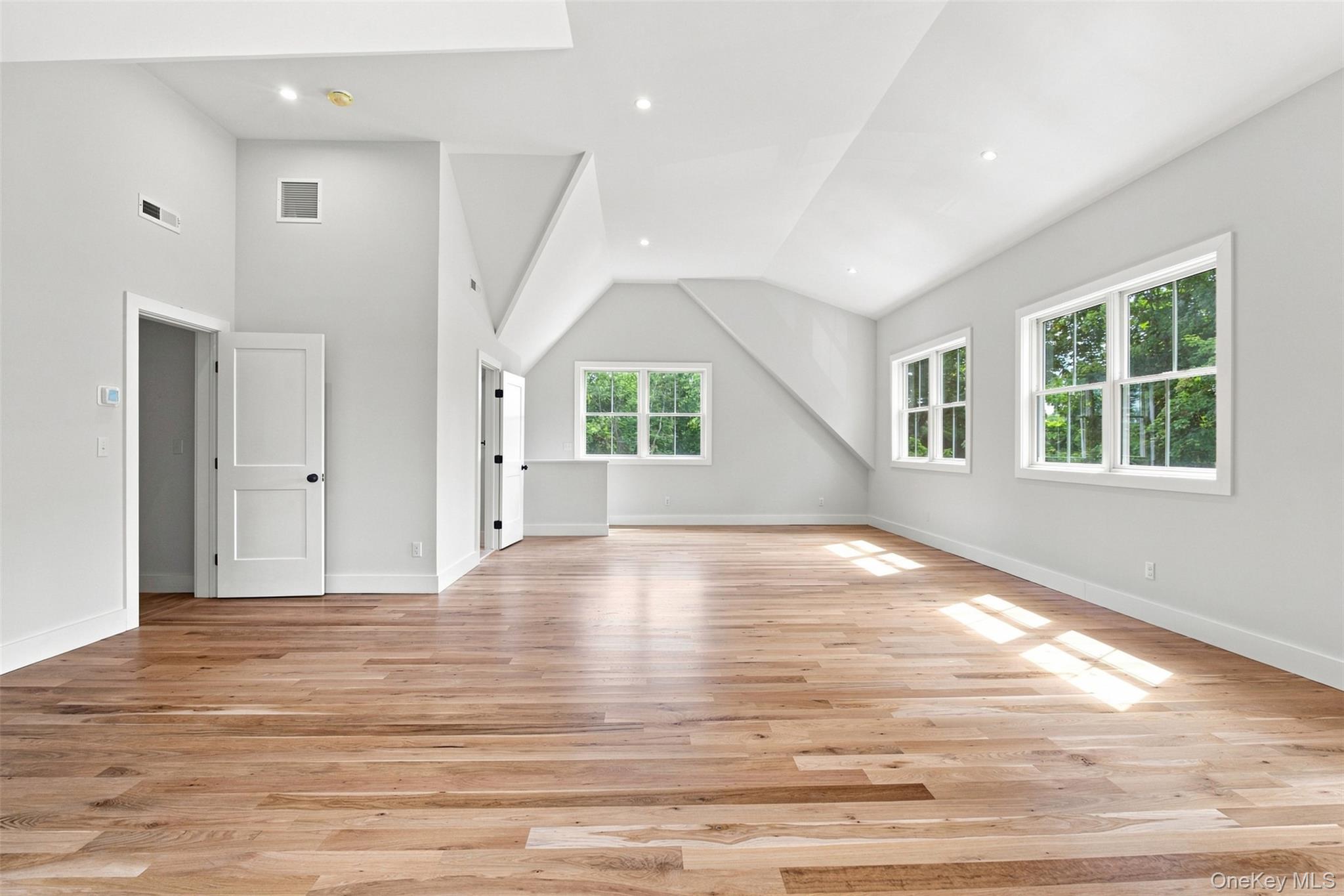 240 Mahopac Avenue Property Photo 31