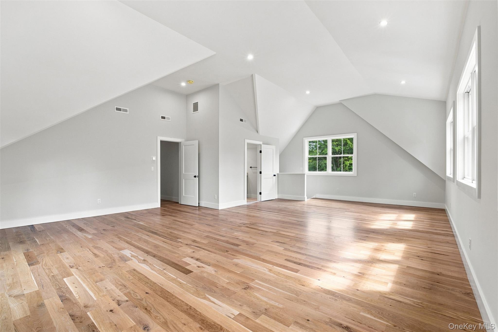 240 Mahopac Avenue Property Photo 32
