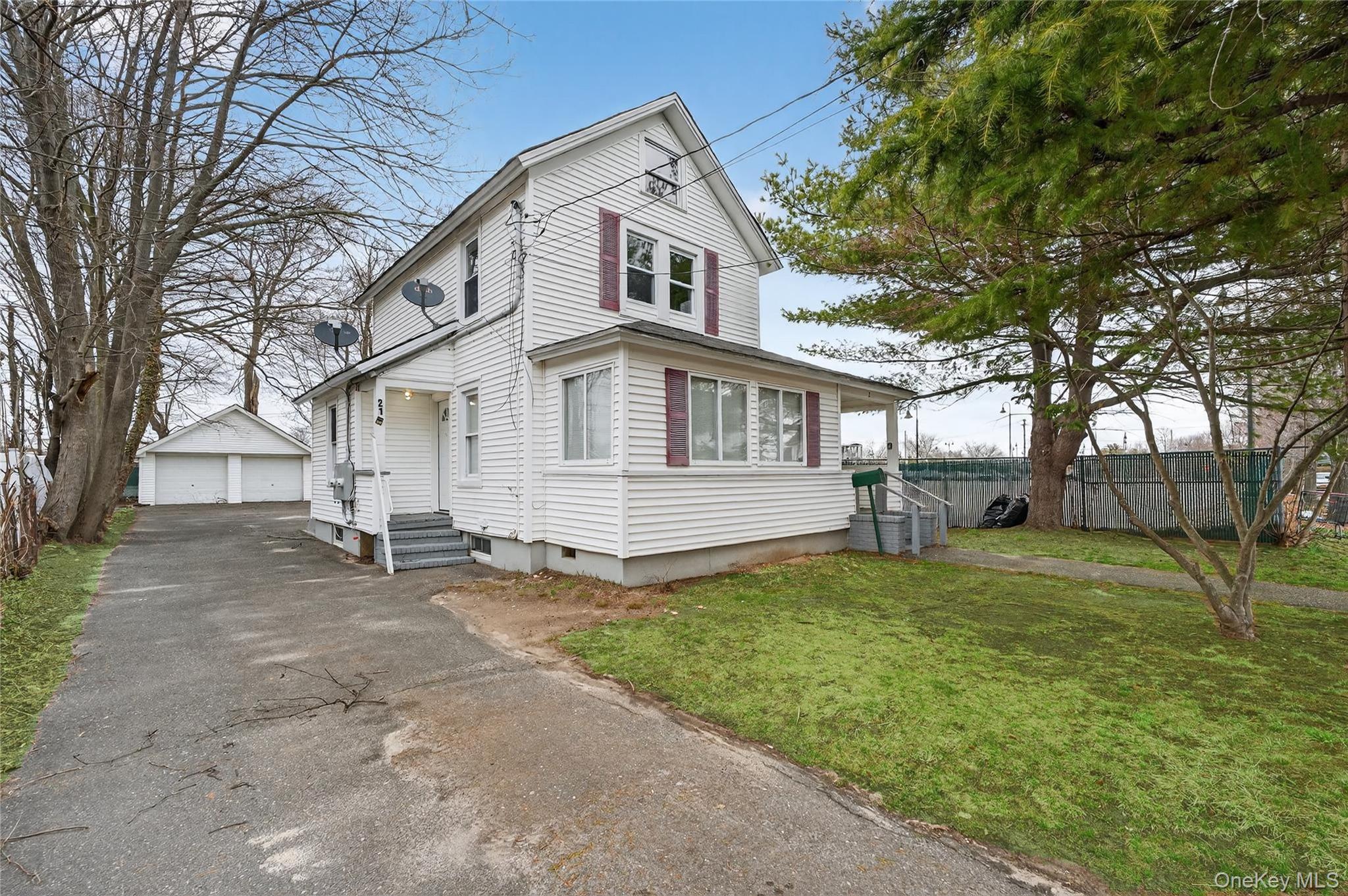 21 Maple Avenue Property Photo 2