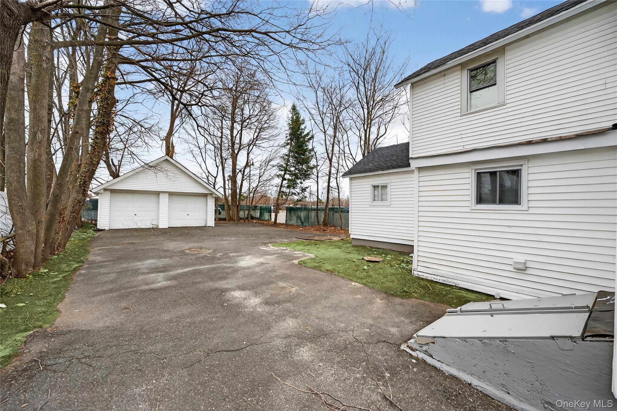 21 Maple Avenue Property Photo 36