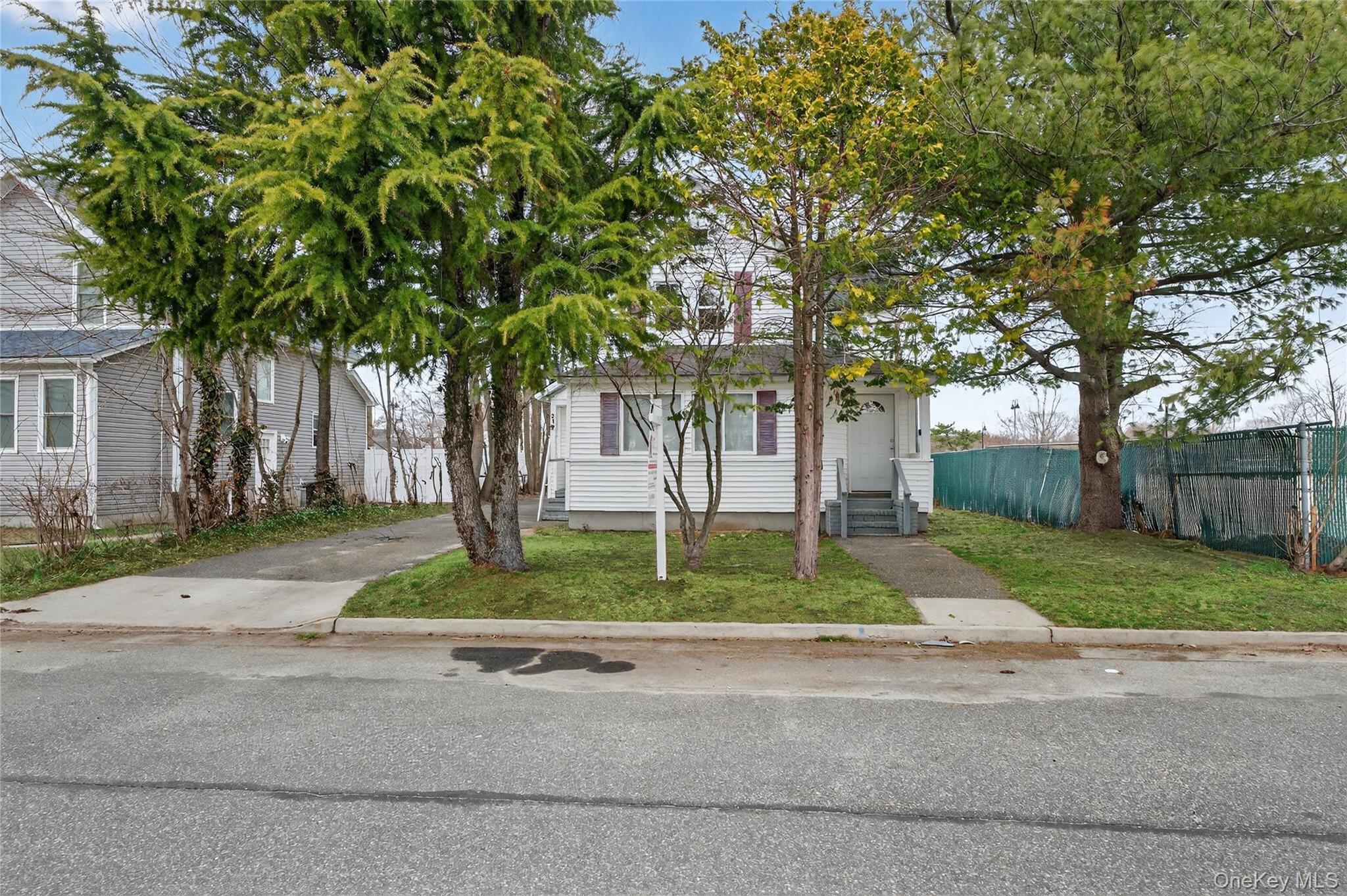 21 Maple Avenue Property Photo 41