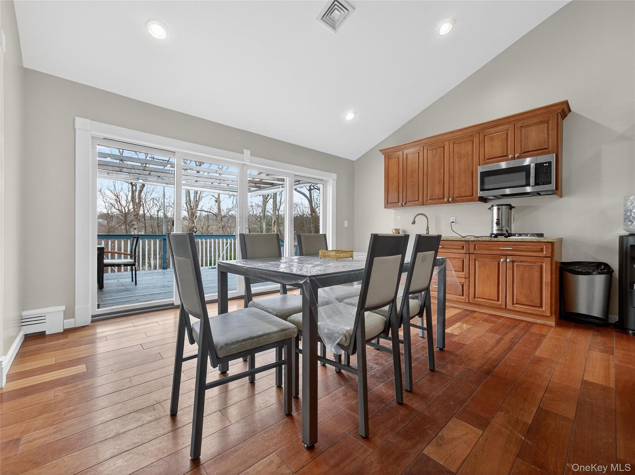 15 Victoria Drive Property Photo 12