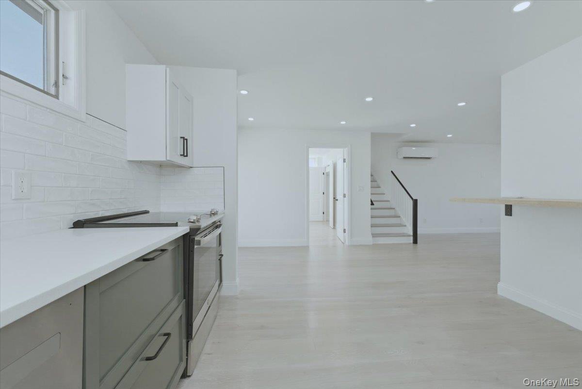 1895 Park Street Property Photo 7