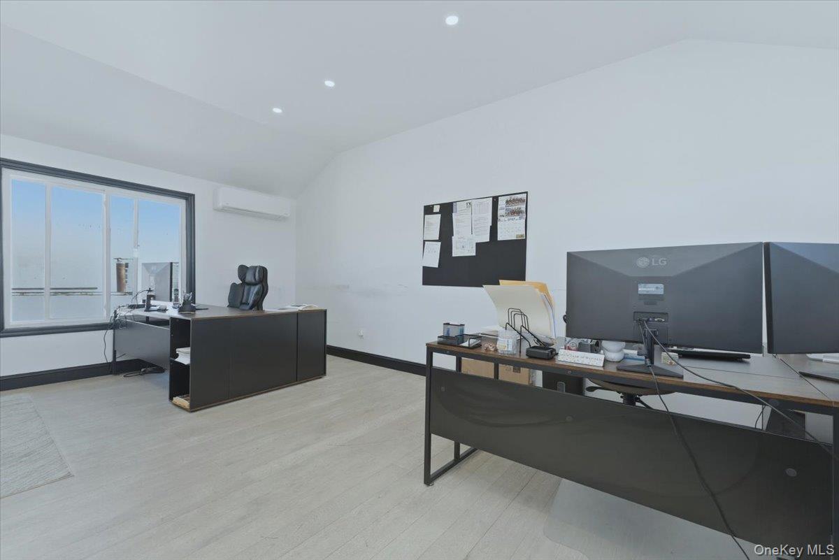 1895 Park Street Property Photo 27