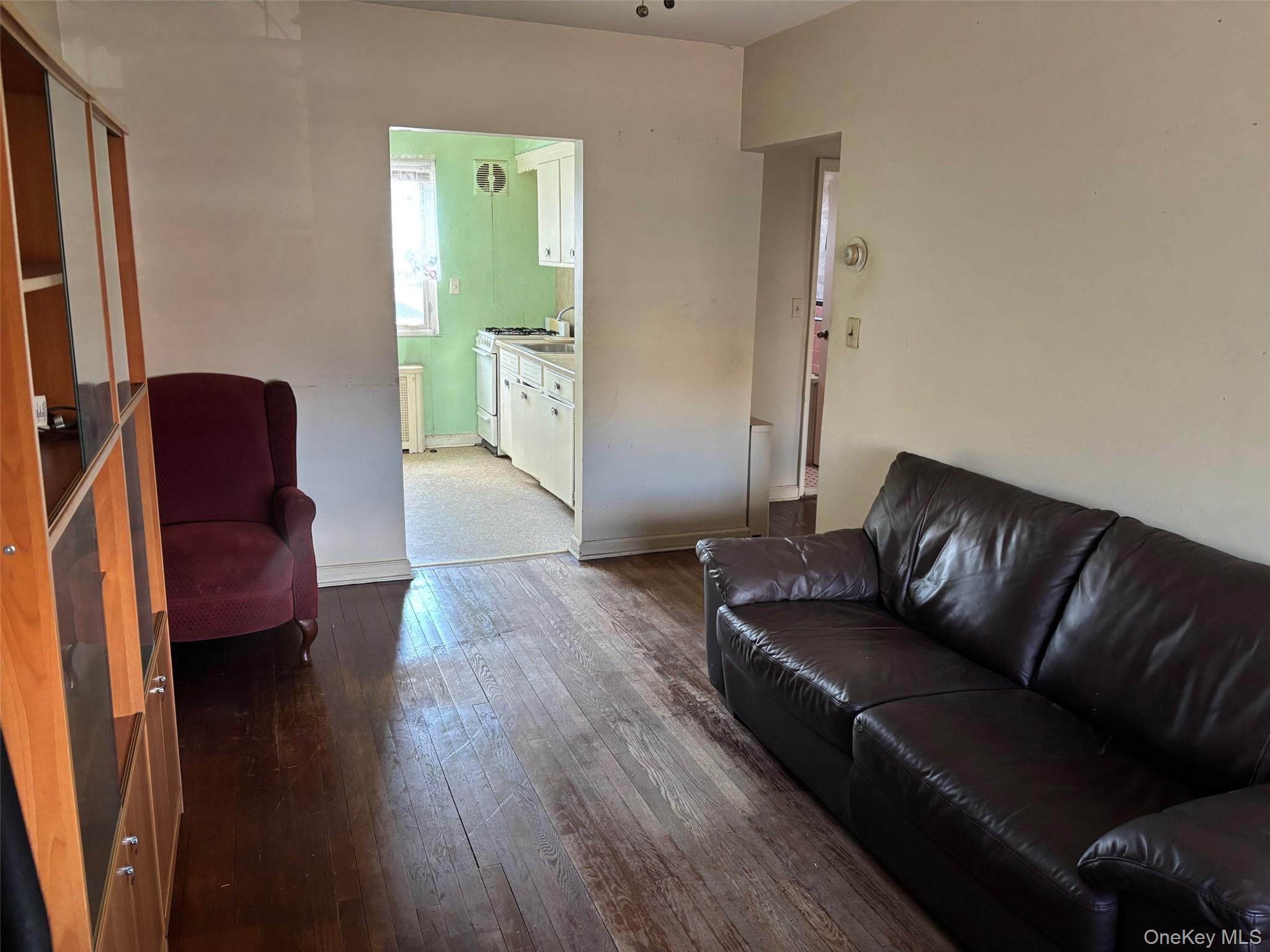 12212 6th Avenue Property Photo 7