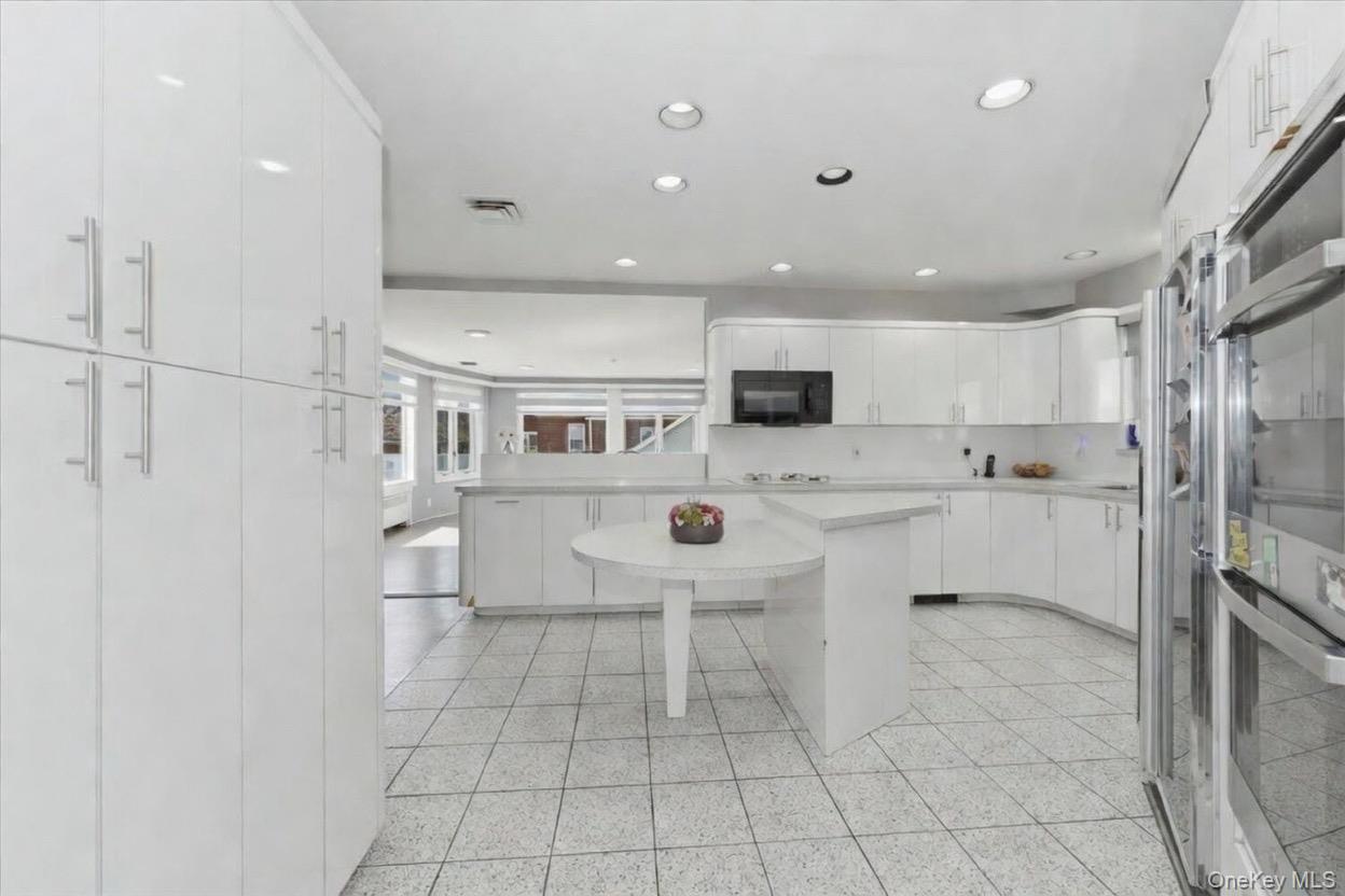 373 Northfield Road Property Photo 8