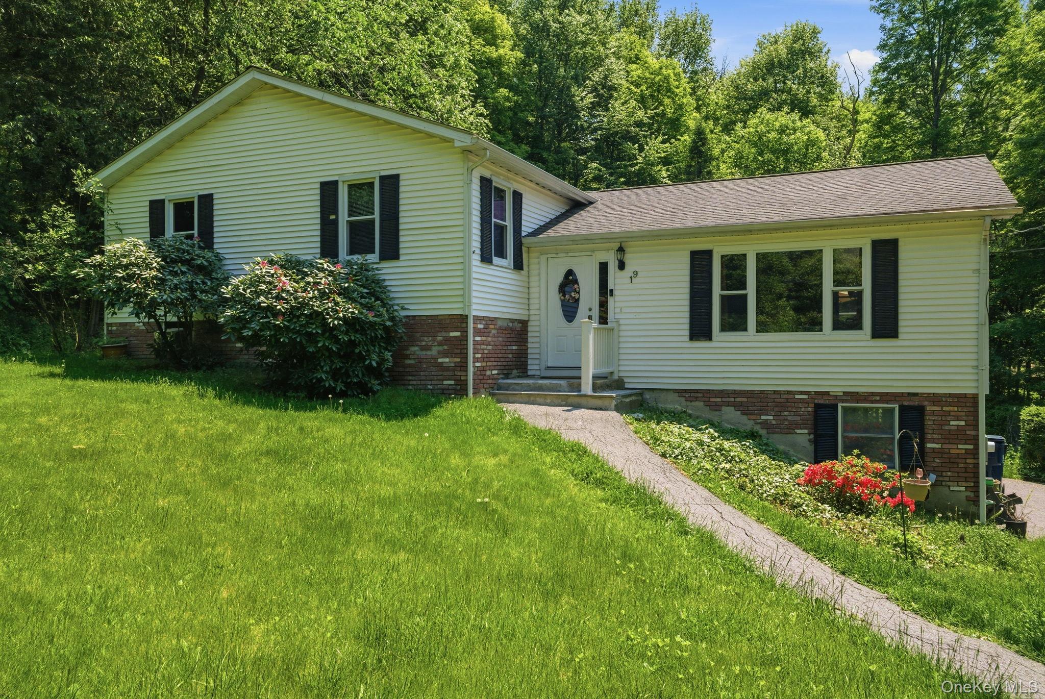 19 Taurat Place Property Photo 1