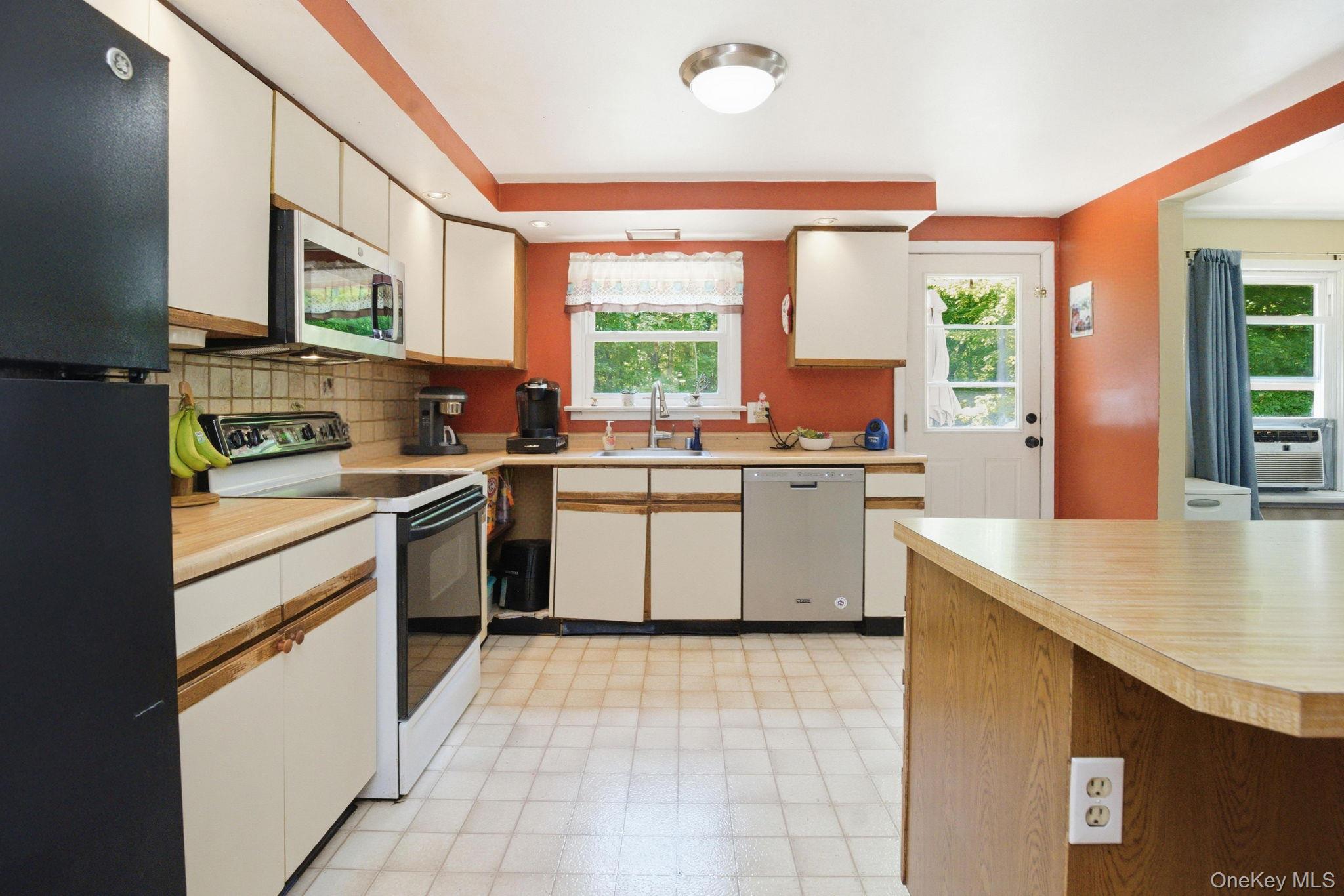 19 Taurat Place Property Photo 8