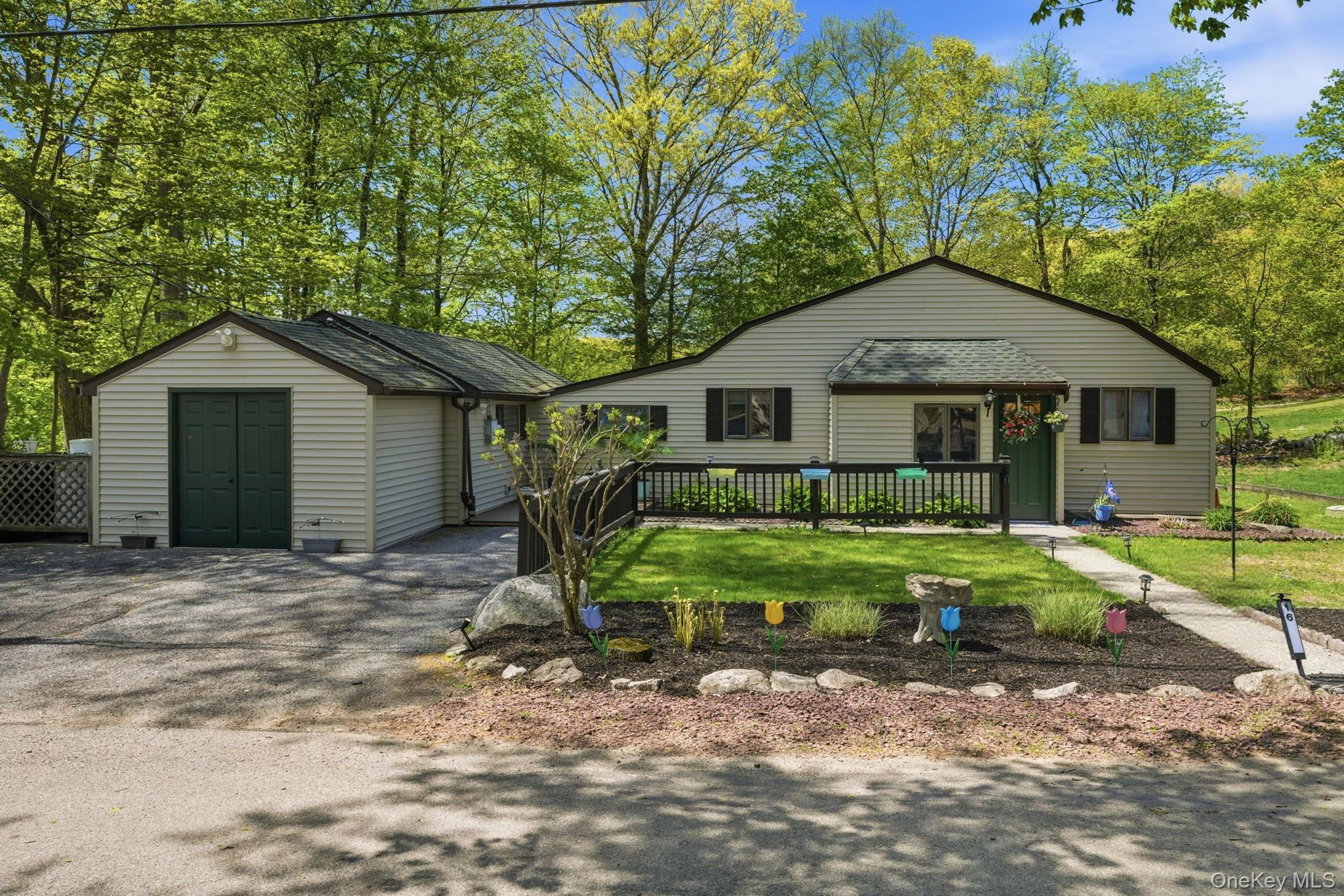 16 Sunset Place Property Photo 1