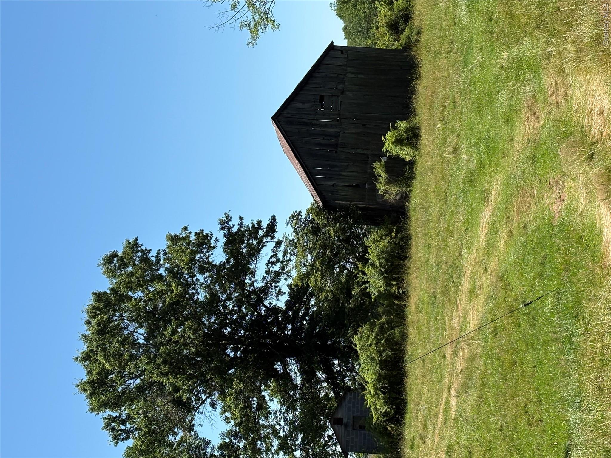 14 Frelich Rd/t R 28 Property Photo 7