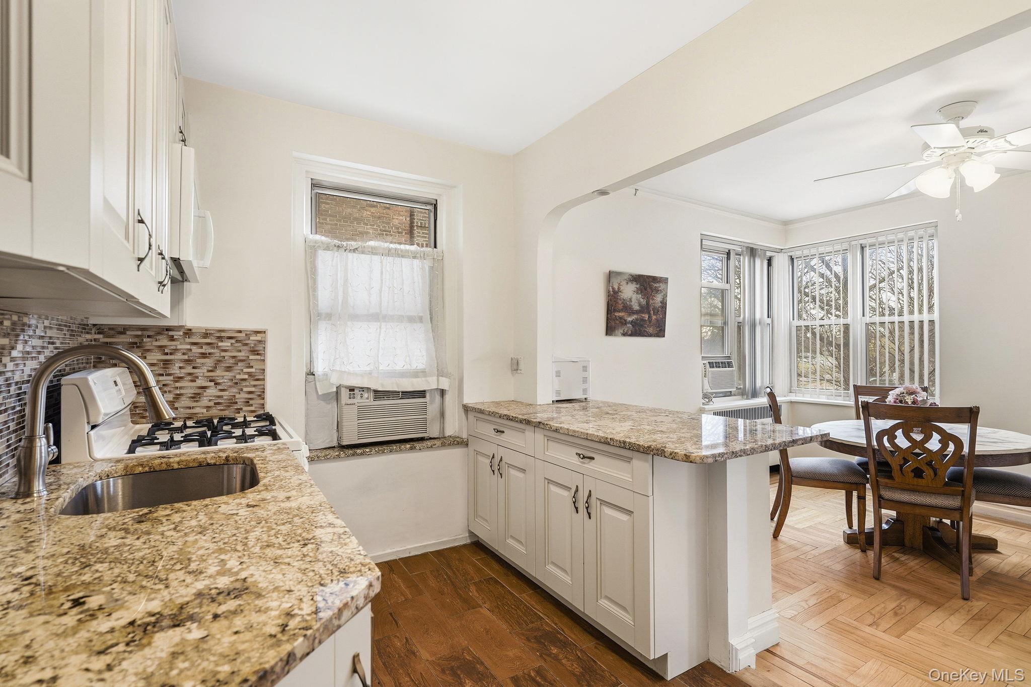 601 Pelham Parkway 106 Property Photo 17
