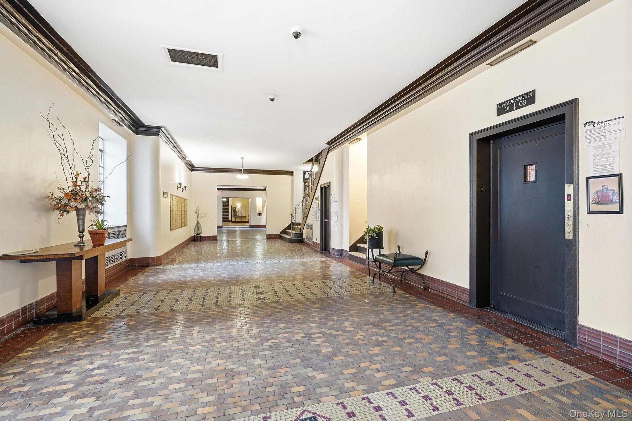 601 Pelham Parkway 106 Property Photo 21