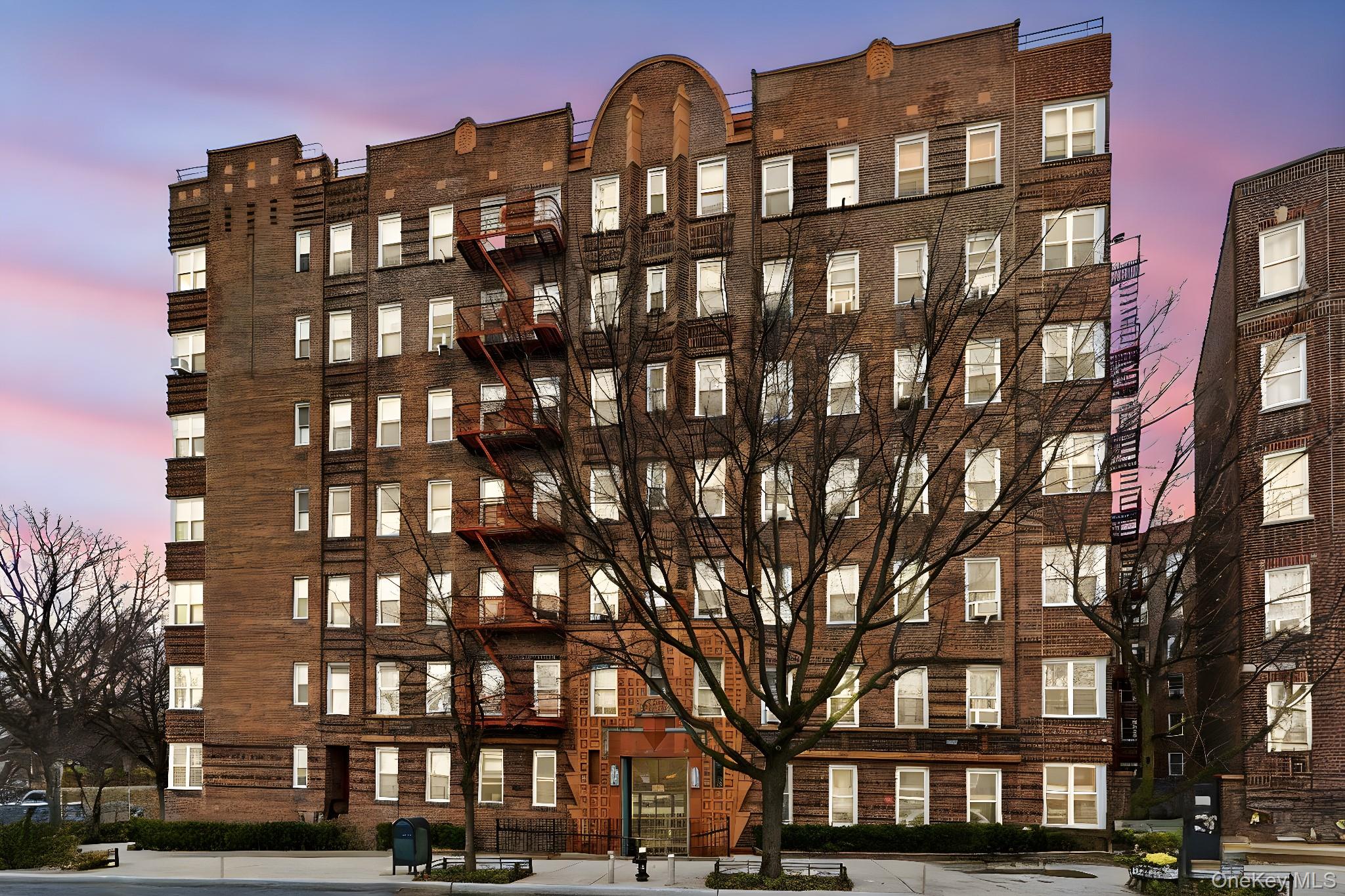 601 Pelham Parkway 106 Property Photo 25