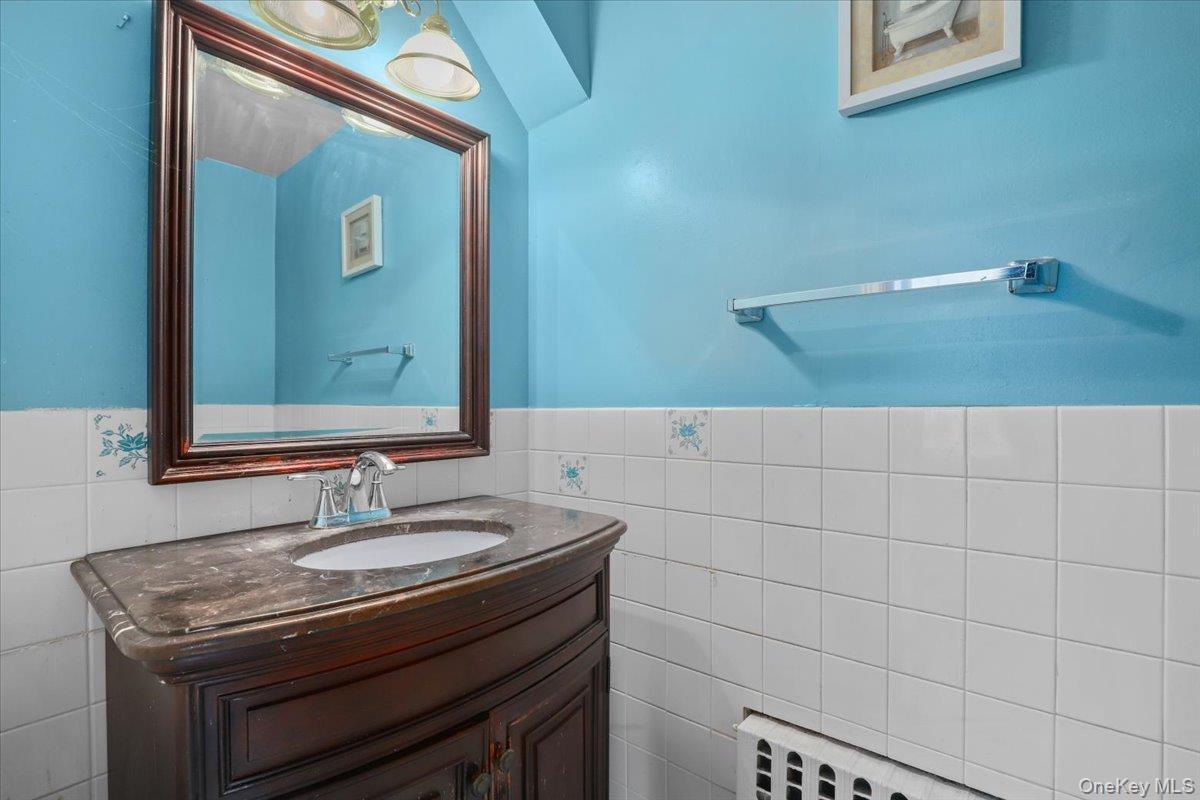 74 White Road Property Photo 11