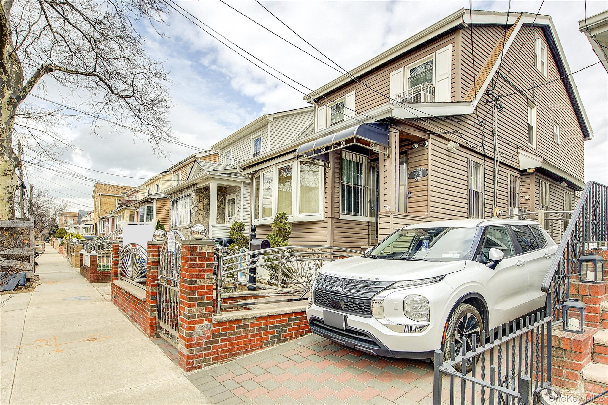 9031 180th Street Property Photo 1