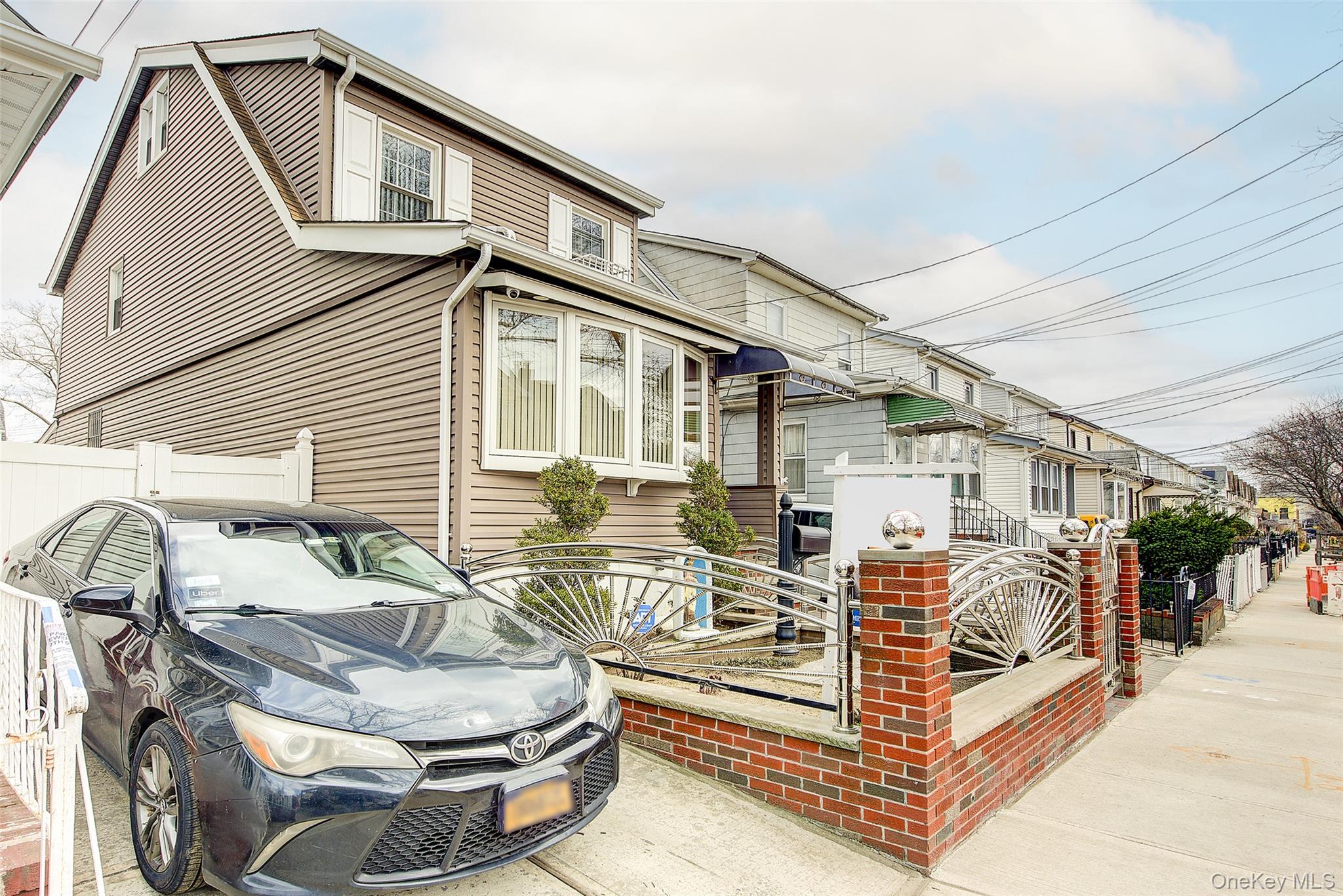 9031 180th Street Property Photo 3