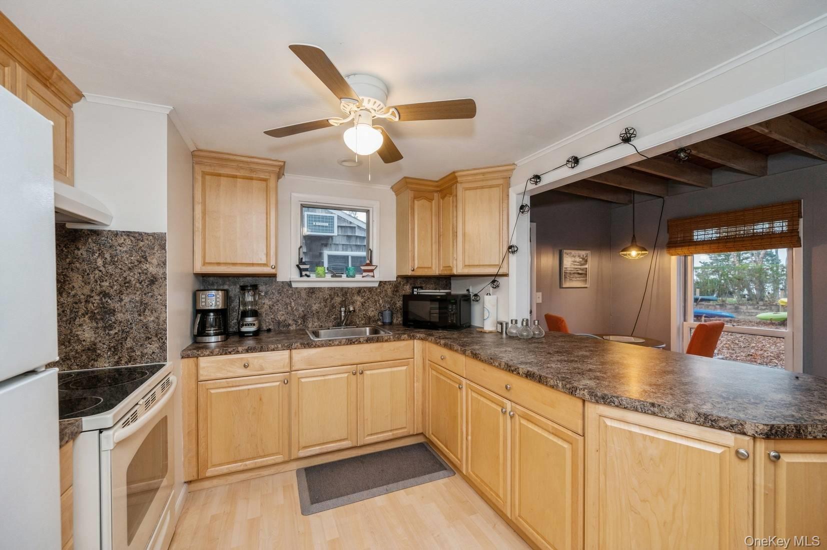 14 E Landing Road Property Photo 6