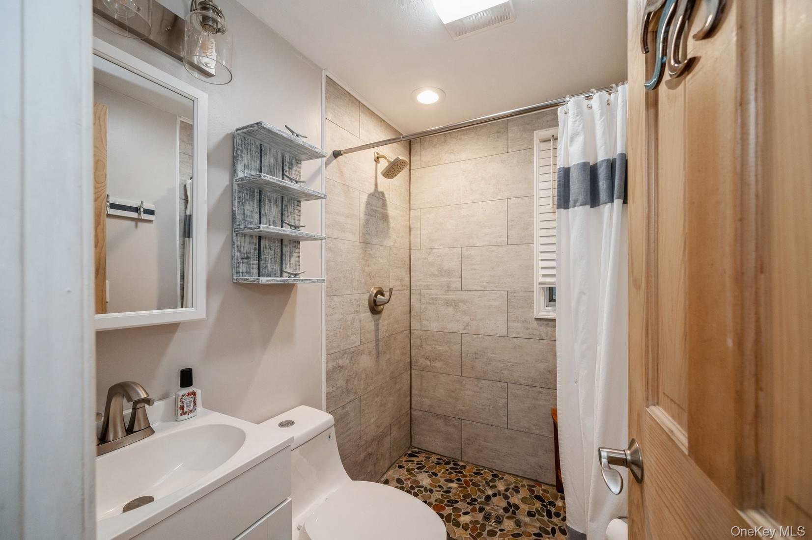 14 E Landing Road Property Photo 15
