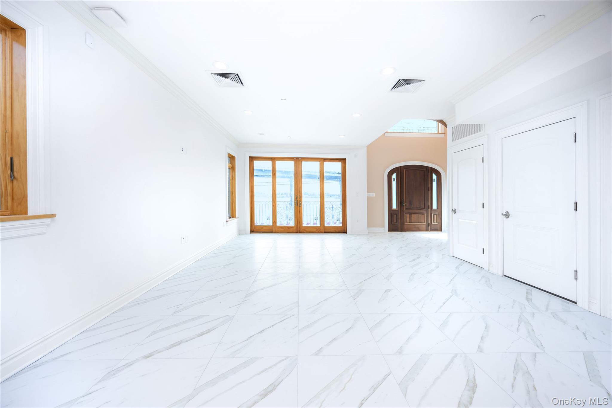 10-42 Utopia Parkway Property Photo 7