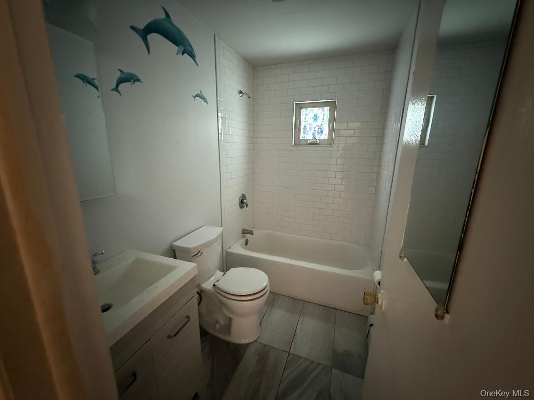 2399 Union Boulevard 8b Property Photo 12