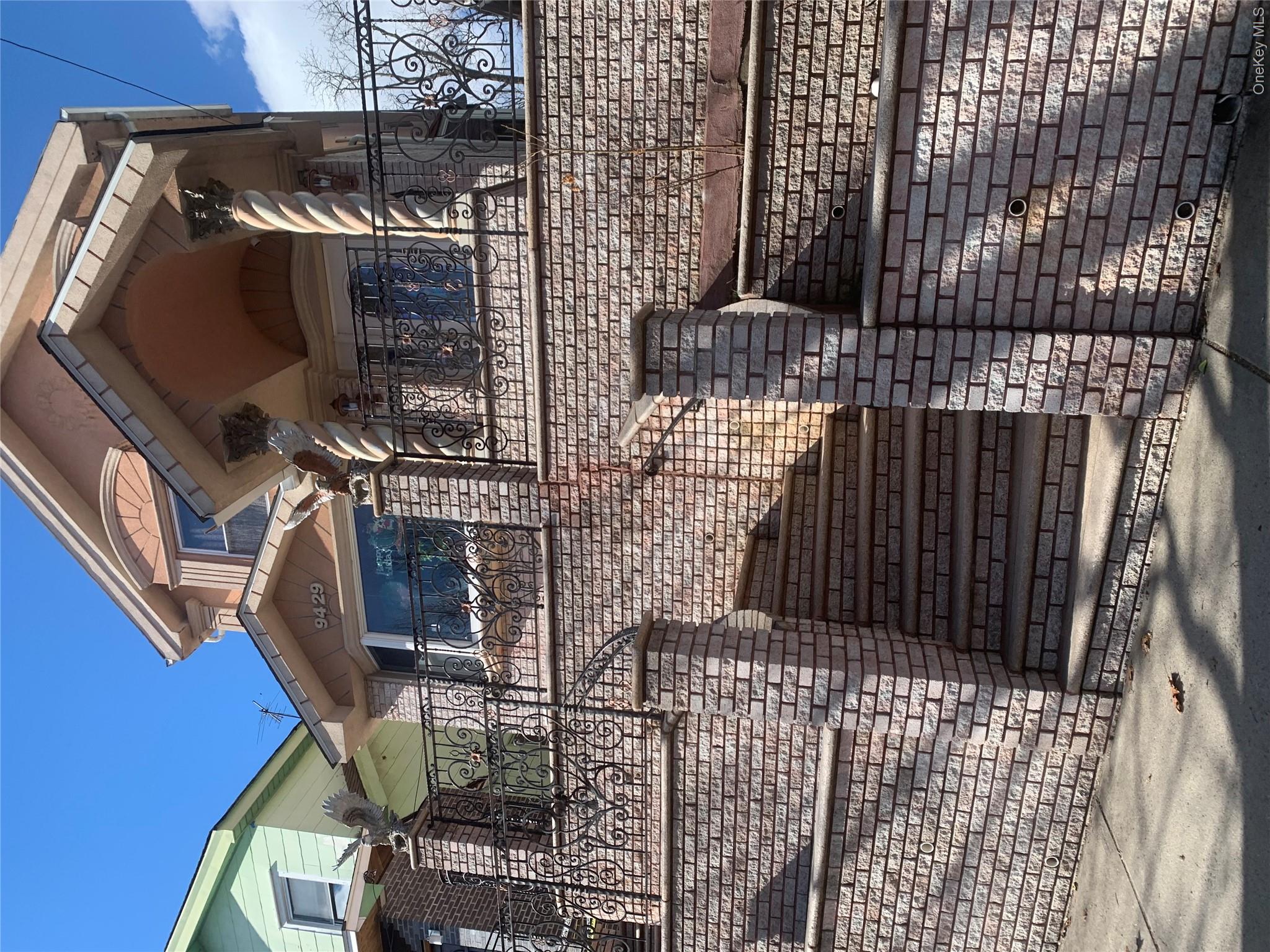 9429 Park Lane Property Photo 2