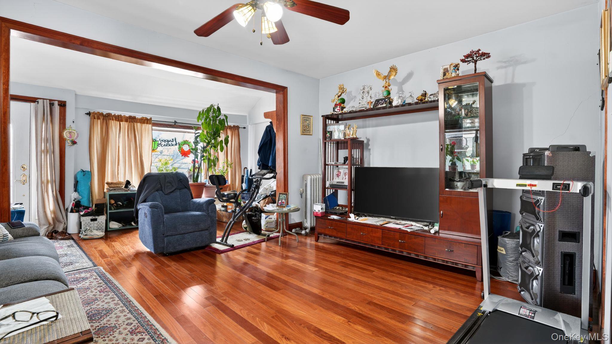 9429 Park Lane Property Photo 4