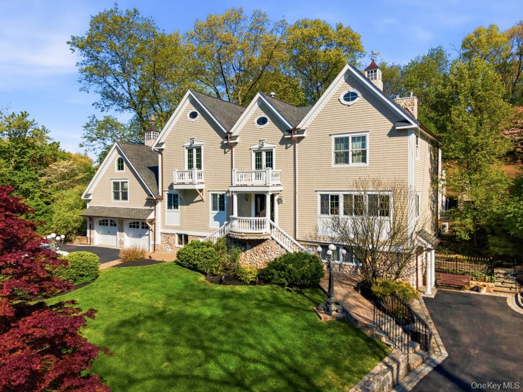 33 Greenbriar Drive Property Photo 1