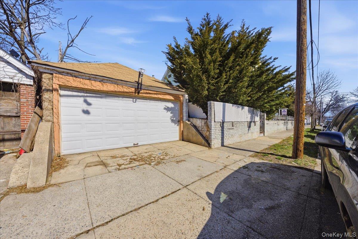 9360 208th Street Property Photo 6