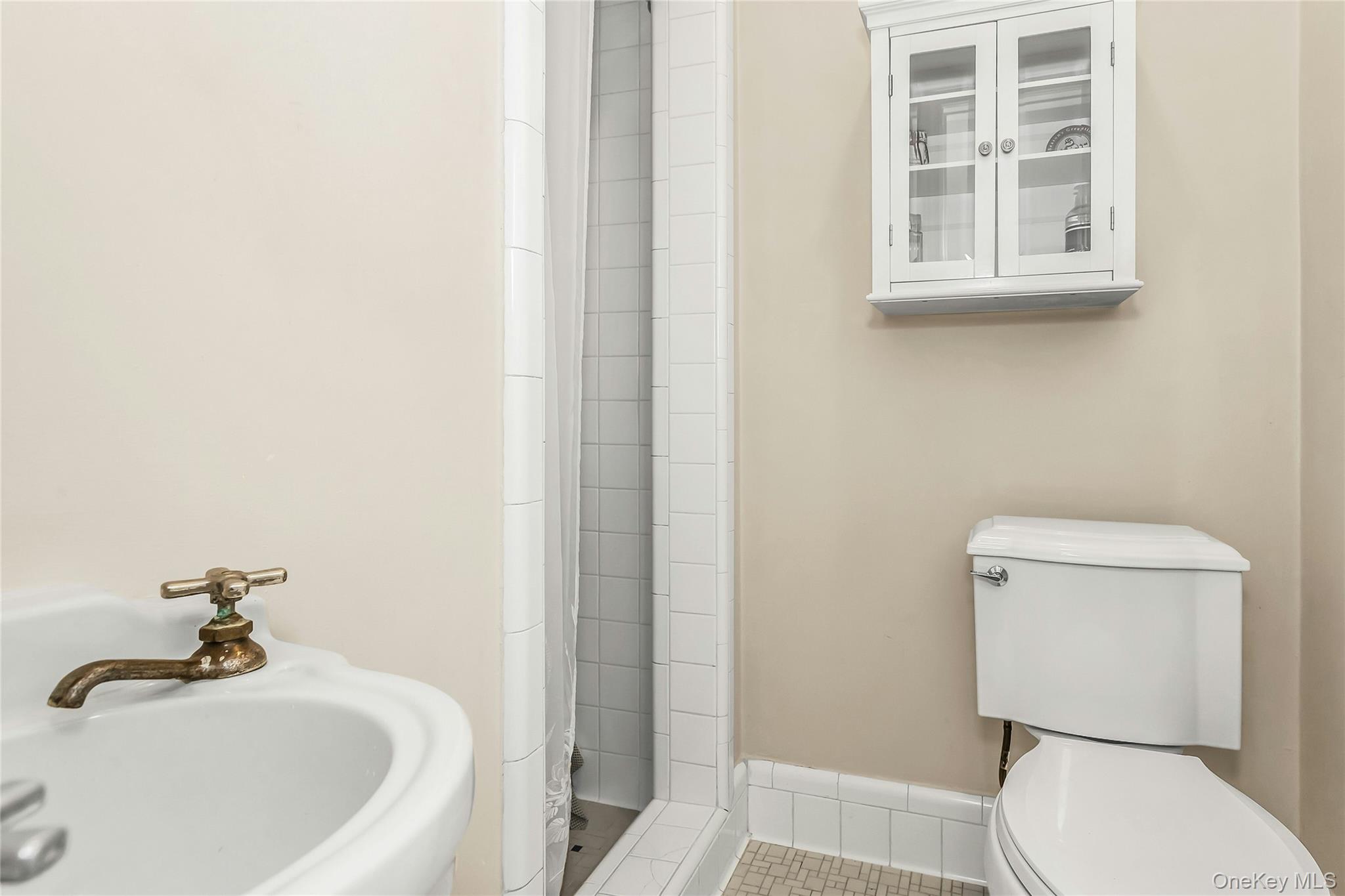 7 River Road Property Photo 15