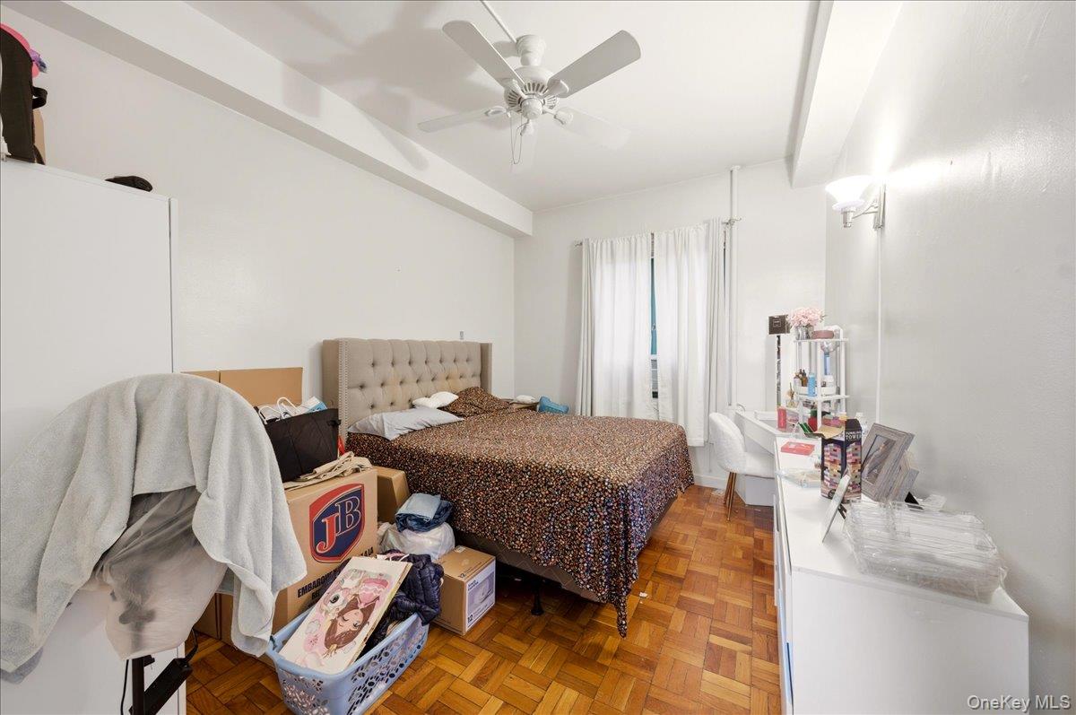 1561 Metropolitan Avenue Tb Property Photo 5