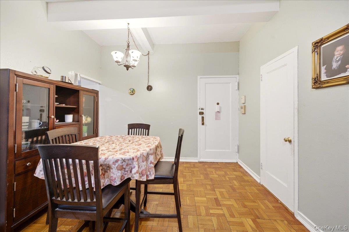 1561 Metropolitan Avenue Tb Property Photo 8