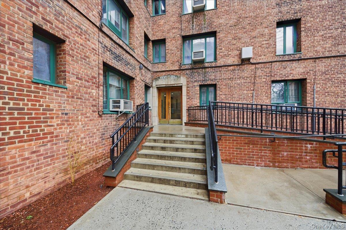 1561 Metropolitan Avenue Tb Property Photo 16