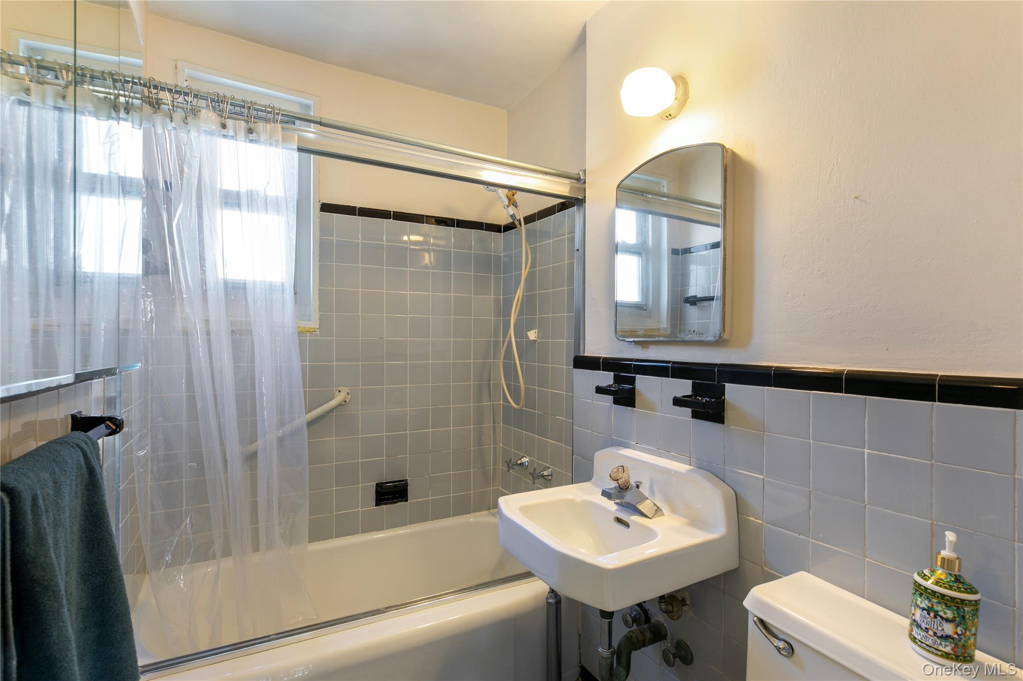 255-14 61st Ave 14 Property Photo 5