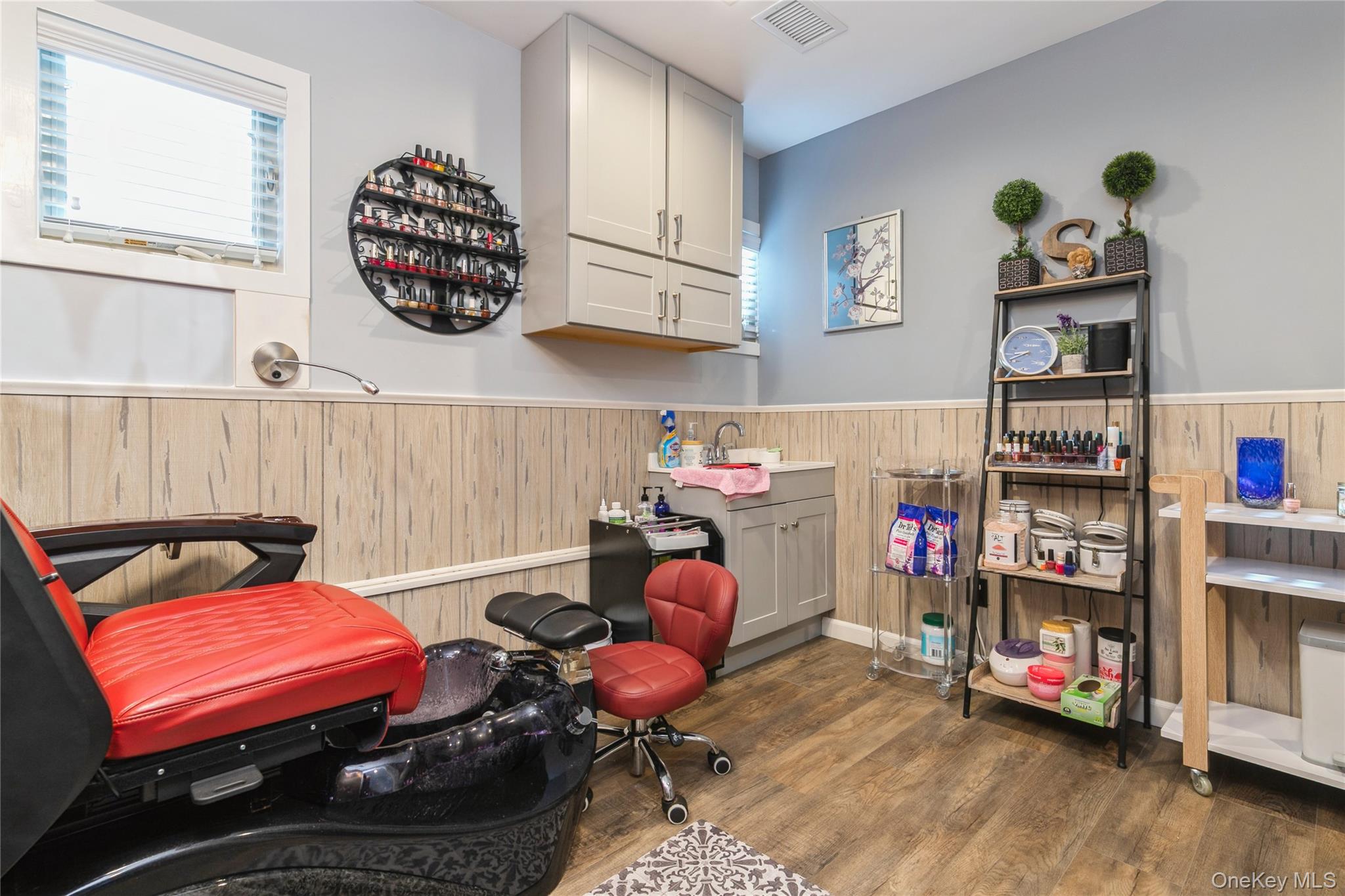 1420 Montauk Highway Suite 2 - Treatment Rm 2 Property Photo 2